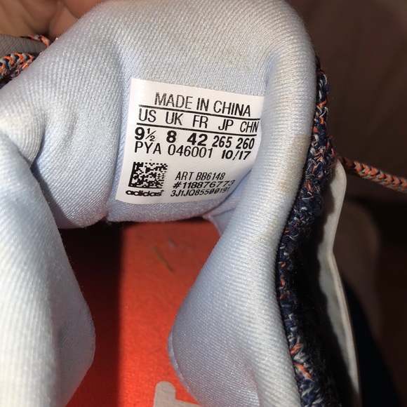 adidas ultraboost (barely worn) - Picture 4 of 4